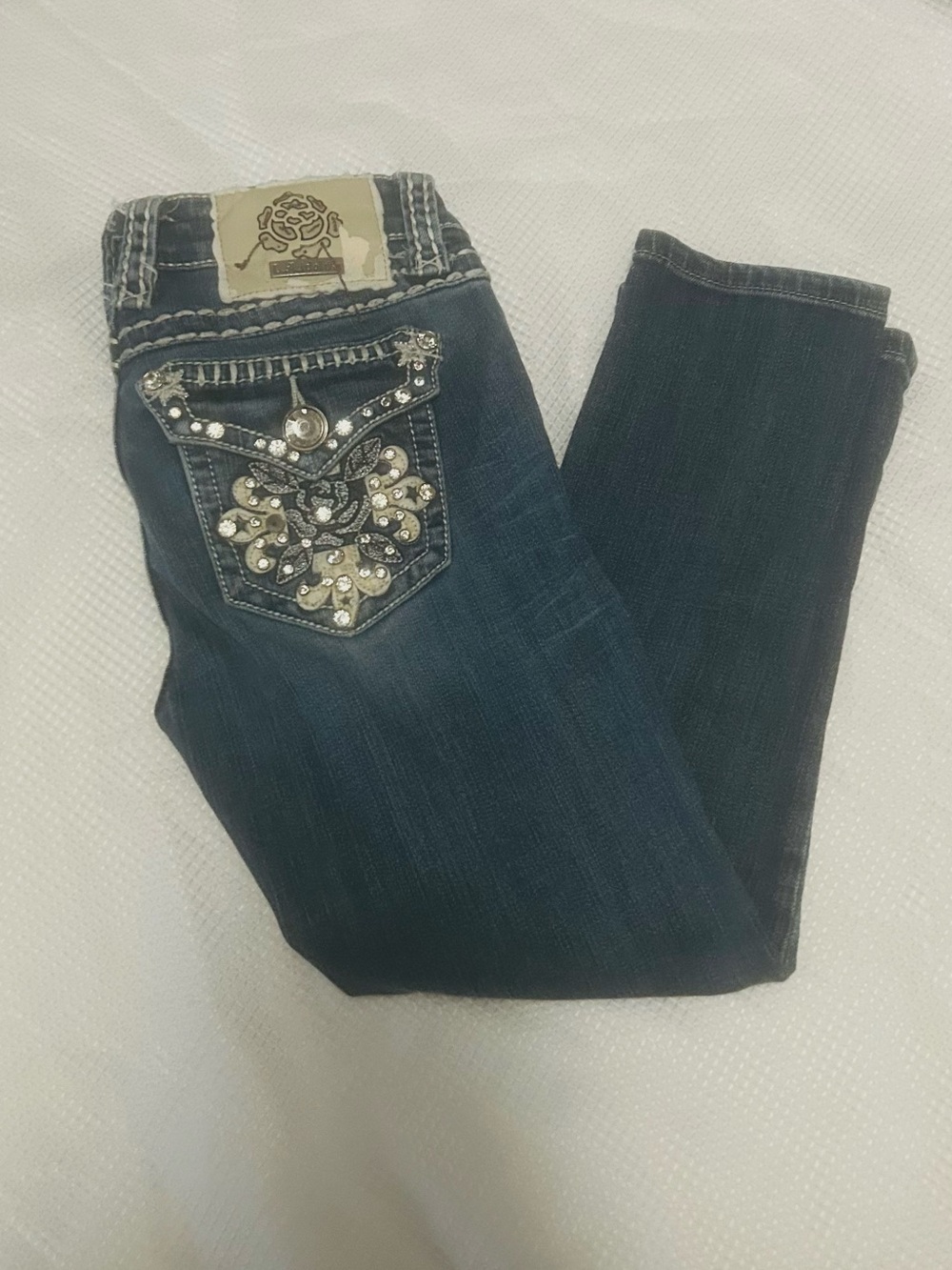 LA Idol Dark Wash Embellished Pockets Capri Jeans size 1 Junior